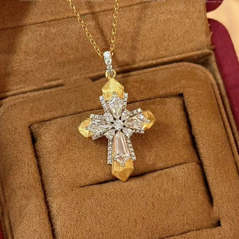 Colares com pingente de cruz d - Cross Pendant Necklace Gold avaliação e preço