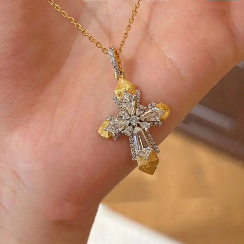 Colares com pingente de cruz d - Cross Pendant Necklace Gold avaliação e preço
