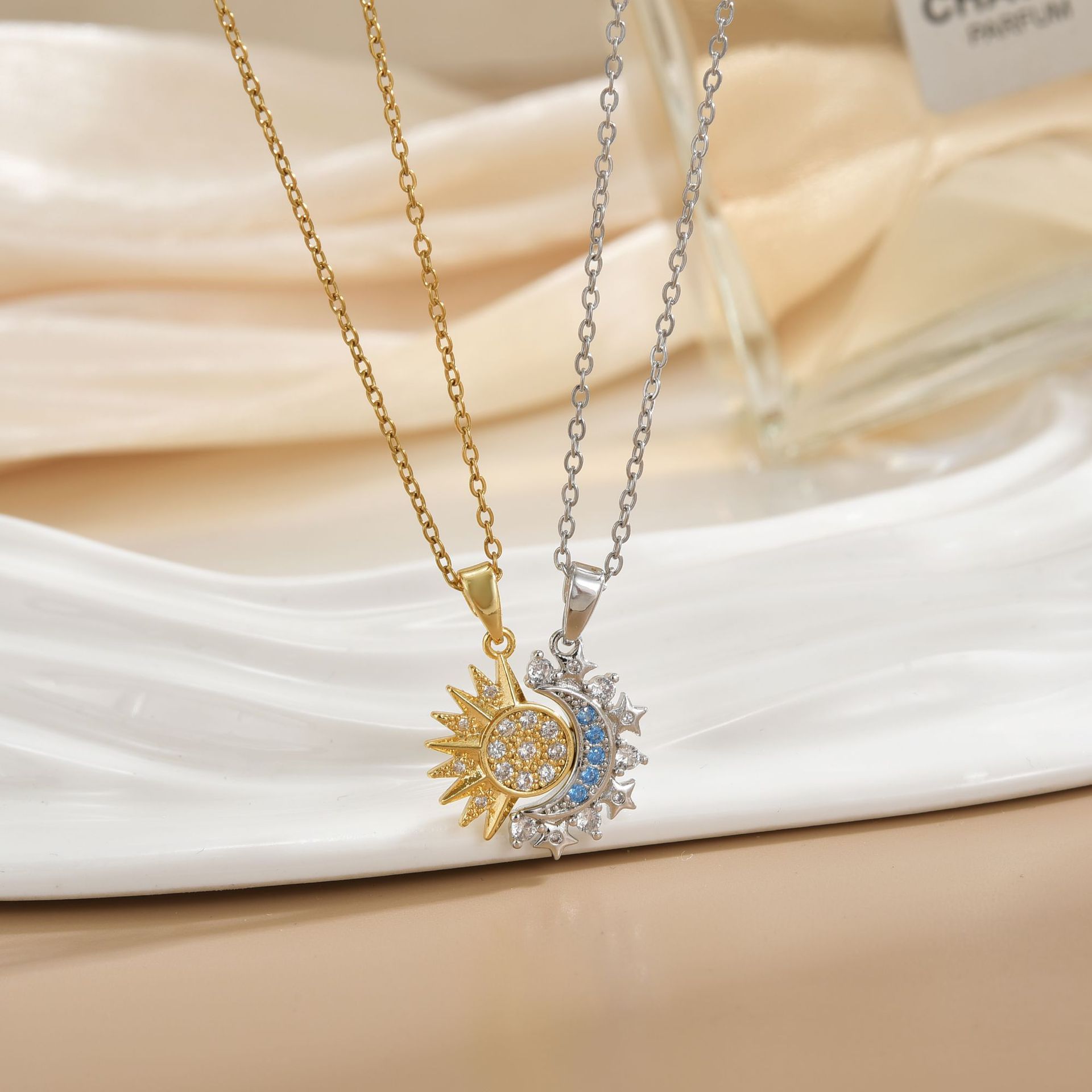 Casais colares magnéticos sol  - Magnetic Couple Matching Necklaces avaliação e preço